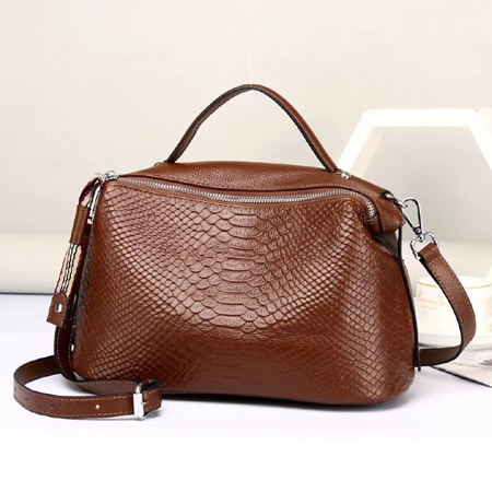 Woman fashion python  snake genuine leather handbag 202455